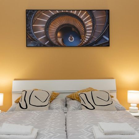 Washingtonova Cr Apartments Прага Экстерьер фото
